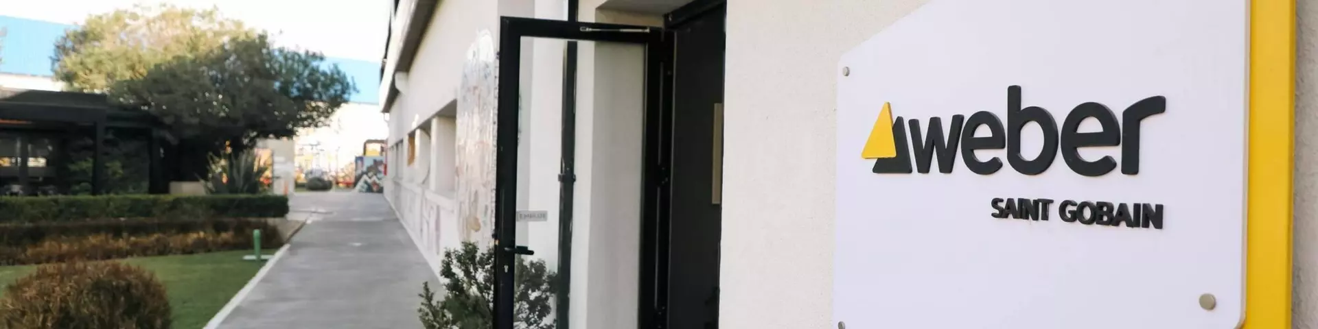 Revestimiento y Rehabilitación de Fachadas Sostenibles