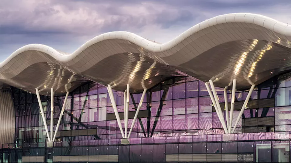 INNOVACIÓN EN GRANDES CONSTRUCCIONES: EL PAPEL DE SAINT-GOBAIN PLÁSTICOS DE ALTO DESEMPEÑO